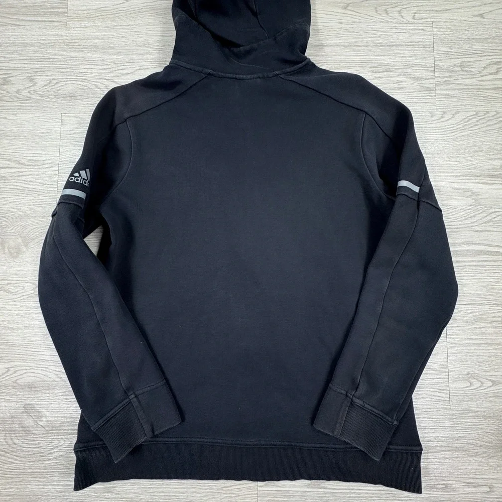 adidas *orders ship